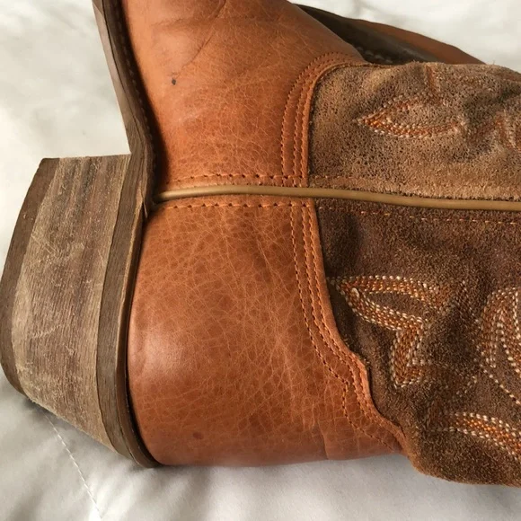 Gorgeous camel brown western square toe boots - Picture 6 of 12